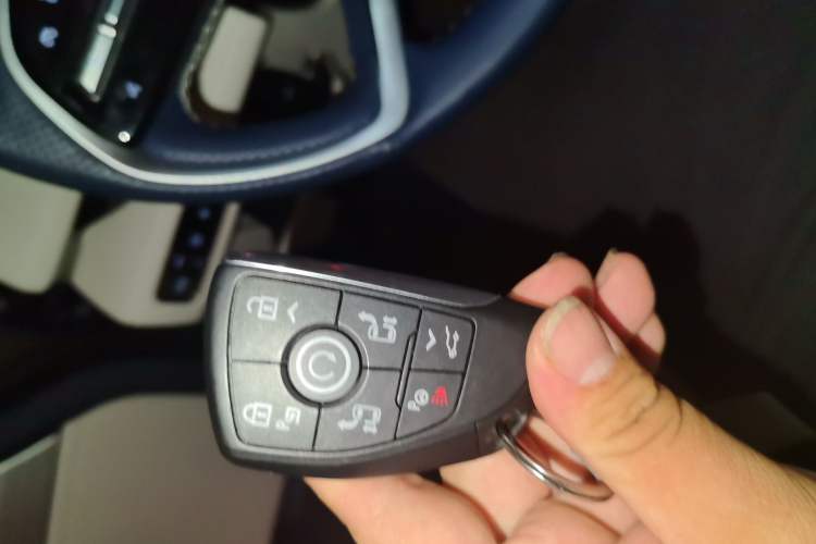 Used Buick GL8 New Energy 2024 Lu Zun Luxury Edition 7-Seater Vehicle Key