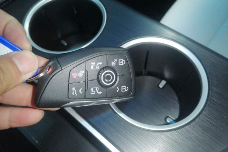 Used Buick GL8 New Energy 2024 Lu Zun Luxury Edition 7-Seater Vehicle Key