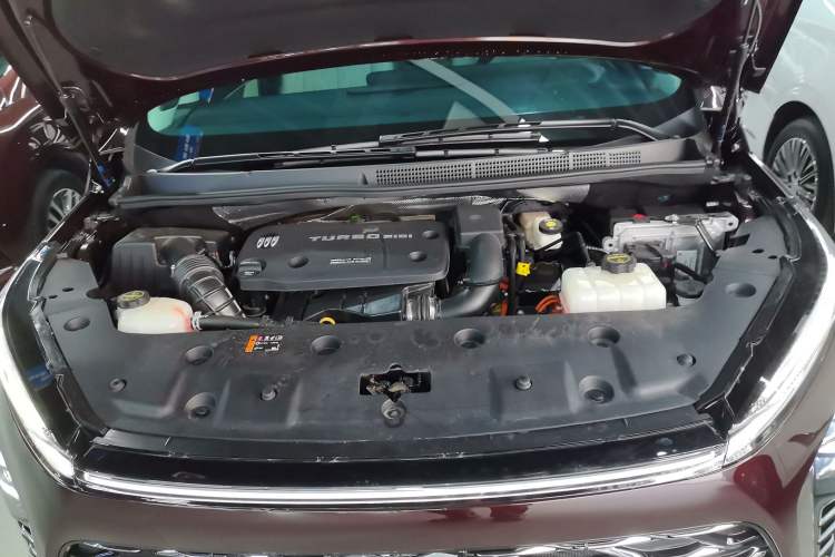 Used Buick GL8 New Energy 2024 Lu Zun Deluxe Edition 7-Seater Engine Bay