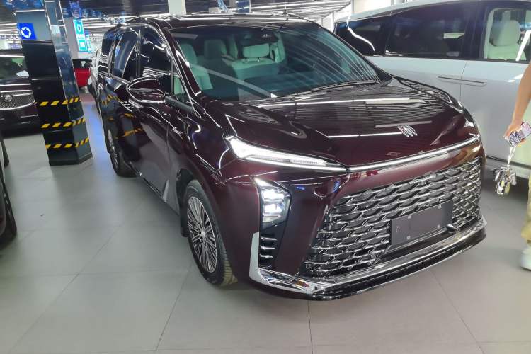 Used Buick GL8 New Energy 2024 Lu Zun Deluxe Edition 7-Seater Exterior 2