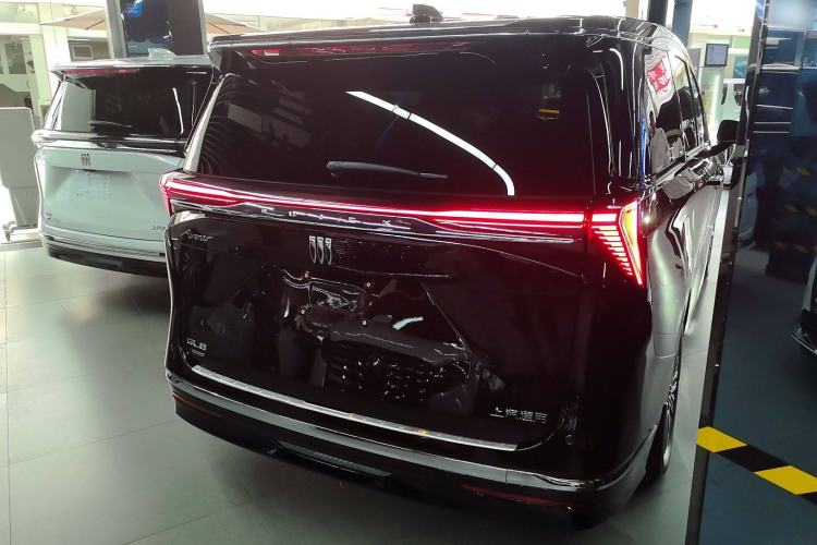Used Buick GL8 New Energy 2024 Lu Zun Deluxe Edition 7-Seater Exterior 5