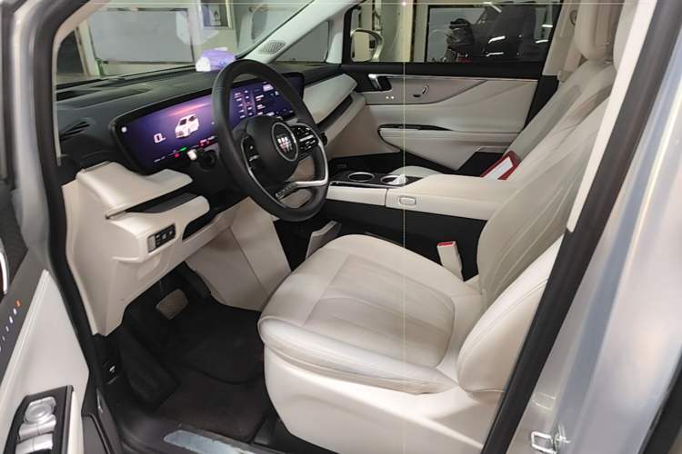 Used Buick GL8 New Energy 2024 Lu Zun Luxury Edition 7-Seater Left Front Seat