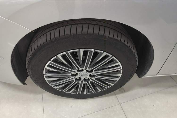 Used Buick GL8 New Energy 2024 Lu Zun Luxury Edition 7-Seater Left Front Wheel Hub