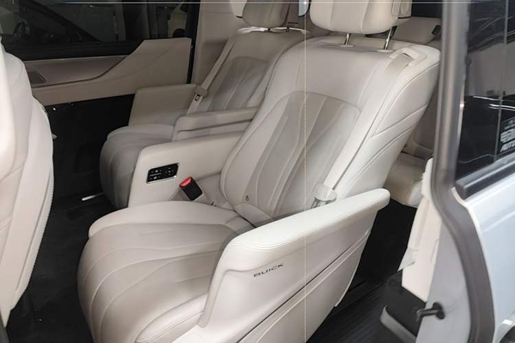 Used Buick GL8 New Energy 2024 Lu Zun Luxury Edition 7-Seater Left Rear Seat