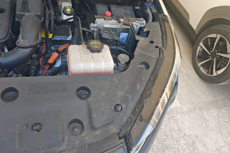 Used Buick GL8 New Energy 2024 Lu Zun Luxury Edition 6-Seater Engine Bay Left
