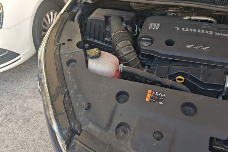 Used Buick GL8 New Energy 2024 Lu Zun Luxury Edition 6-Seater Engine Bay Right