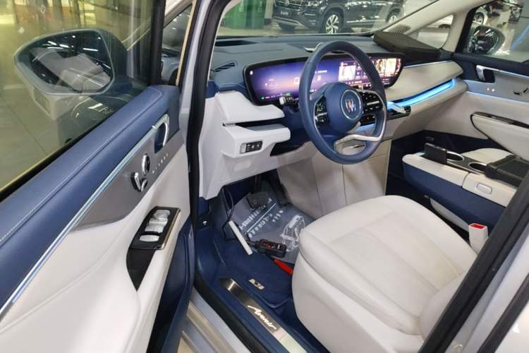 Used Buick GL8 New Energy 2024 Lu Zun Luxury Edition 6-Seater Driver Seat