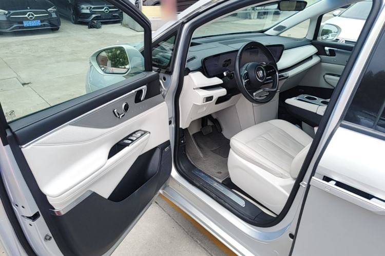 Used Buick GL8 New Energy 2024 Lu Zun Luxury Edition 7-Seater Driver Seat