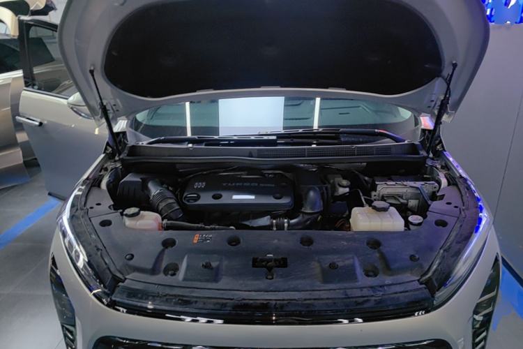Used Buick GL8 New Energy 2024 Lu Zun Smart Edition 7-Seater Engine Bay