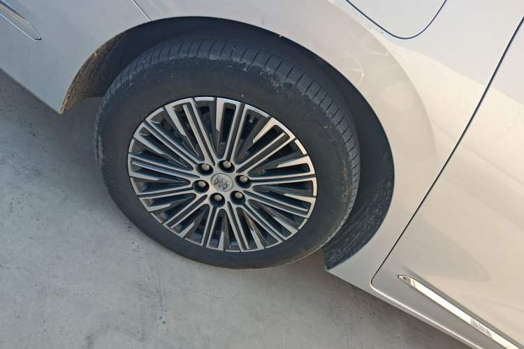 Used Buick GL8 New Energy 2024 Lu Zun Deluxe Edition 7-Seater Exterior 5