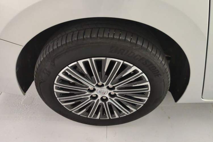 Used Buick GL8 New Energy 2024 Lu Zun Smart Edition 7-Seater Exterior 8
