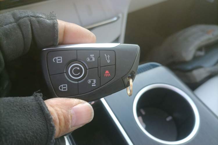 Used Buick GL8 New Energy 2024 Lu Zun Deluxe Edition 7-Seater Interior 1