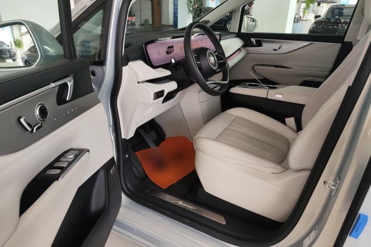 Used Buick GL8 New Energy 2024 Lu Zun Luxury Edition 7-Seater Interior 3