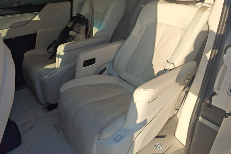 Used Buick GL8 New Energy 2024 Lu Zun Deluxe Edition 7-Seater Left Rear Seat