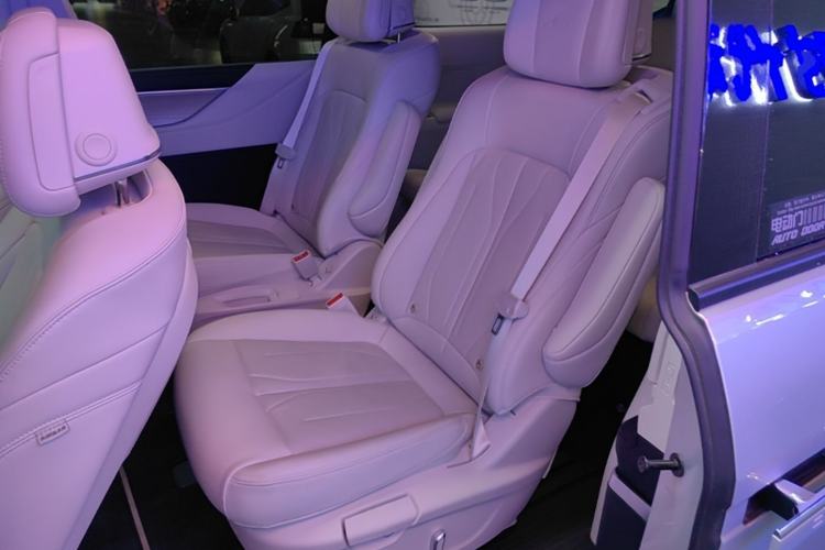 Used Buick GL8 New Energy 2024 Lu Zun Smart Edition 7-Seater Left Rear Seat