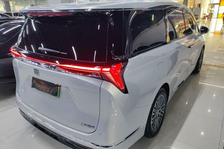 Used Buick GL8 New Energy 2024 Lu Zun Luxury Edition 6-Seater Rear Right 45 Deg