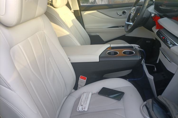 Used Buick GL8 New Energy 2024 Lu Zun Deluxe Edition 7-Seater Right Front Seat