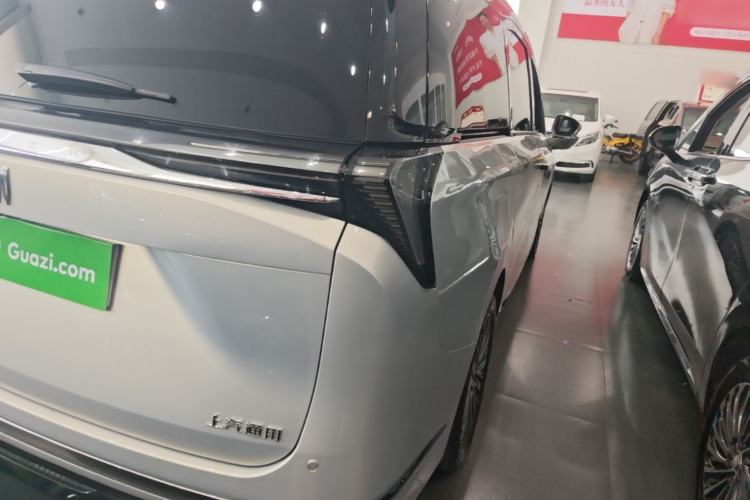 Used Buick GL8 New Energy 2024 Lu Zun Deluxe Edition 7-Seater Right Rear Taillight