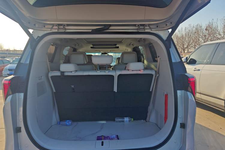Used Buick GL8 New Energy 2024 Lu Zun Deluxe Edition 7-Seater Trunk
