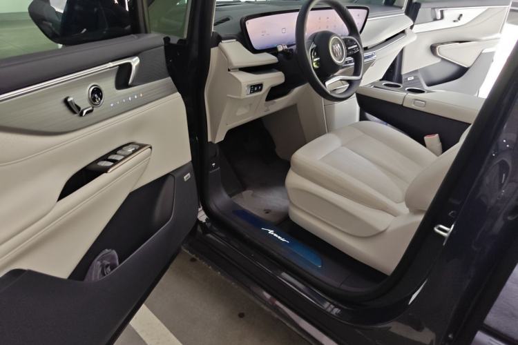 Used Buick GL8 New Energy 2024 Lu Zun Luxury Edition 7-Seater Driver Seat