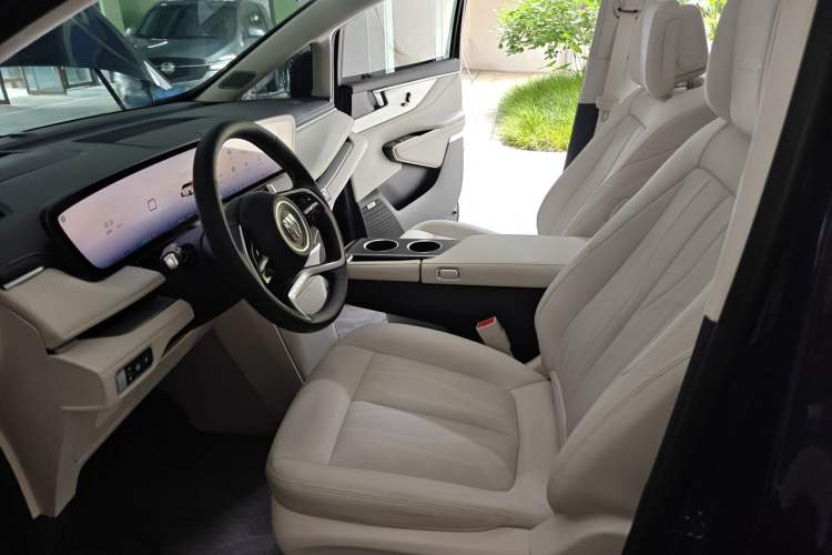 Used Buick GL8 New Energy 2024 Lu Zun Luxury Edition 7-Seater Left Front Seat