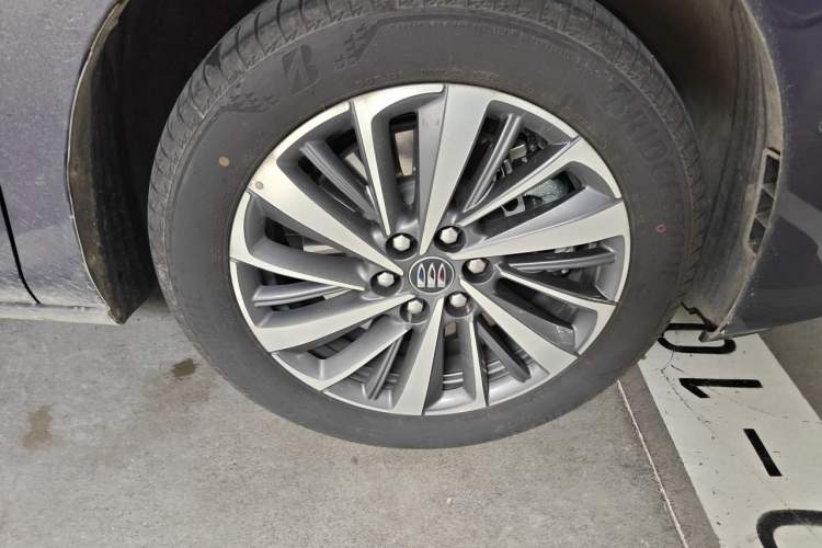 Used Buick GL8 New Energy 2024 Lu Zun Luxury Edition 7-Seater Right Front Wheel Hub