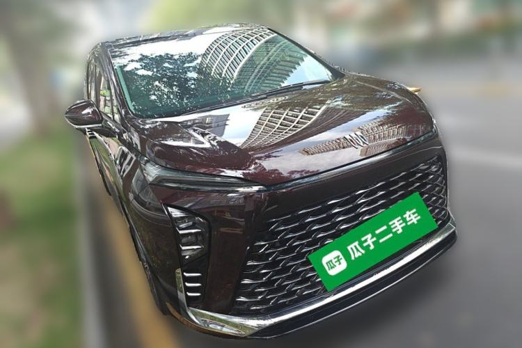 Used Buick GL8 New Energy 2024 Lu Zun Smart Edition 7-Seater Front Right 45 Deg