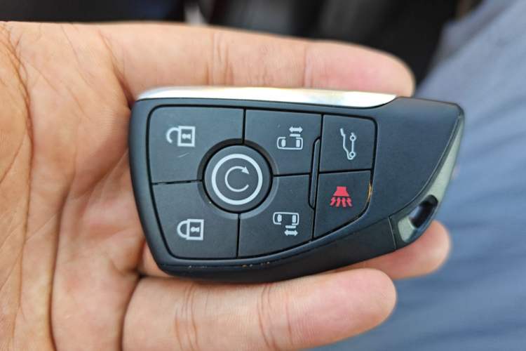 Used Buick GL8 New Energy 2024 Lu Zun Smart Edition 7-Seater Interior 1