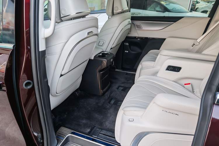 Used Buick GL8 New Energy 2024 Lu Zun Luxury Edition 7-Seater Interior 13