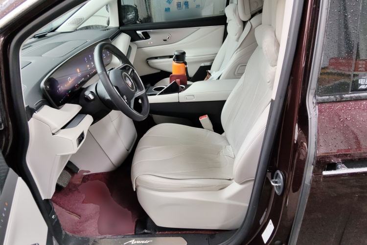 Used Buick GL8 New Energy 2024 Lu Zun Luxury Edition 7-Seater Left Front Seat