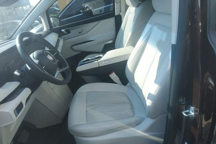 Used Buick GL8 New Energy 2024 Lu Zun Smart Edition 7-Seater Left Front Seat