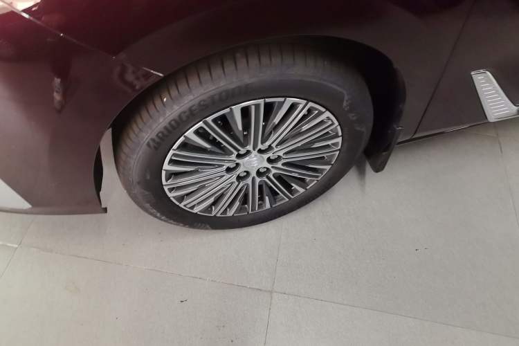 Used Buick GL8 New Energy 2024 Lu Zun Deluxe Edition 7-Seater Left Front Wheel Hub