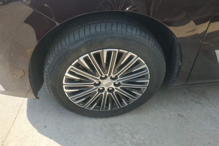 Used Buick GL8 New Energy 2024 Lu Zun Smart Edition 7-Seater Left Front Wheel Hub