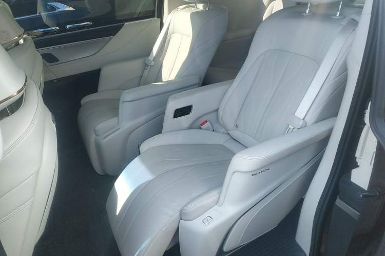 Used Buick GL8 New Energy 2024 Lu Zun Smart Edition 7-Seater Left Rear Seat