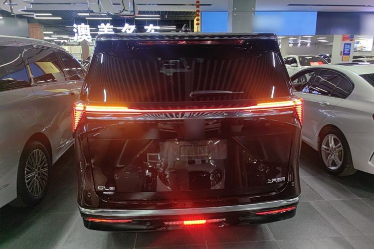 Used Buick GL8 New Energy 2024 Lu Zun Deluxe Edition 7-Seater Rear