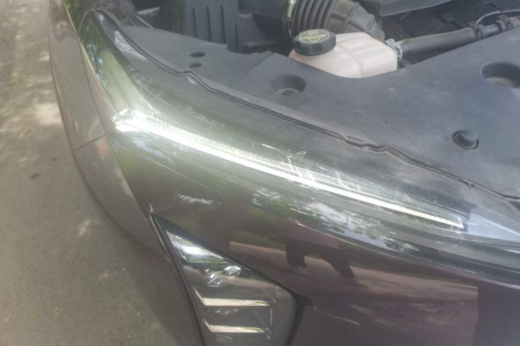 Used Buick GL8 New Energy 2024 Lu Zun Deluxe Edition 7-Seater Right Front Headlight