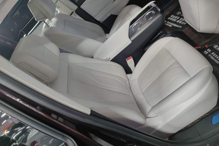 Used Buick GL8 New Energy 2024 Lu Zun Deluxe Edition 7-Seater Right Front Seat