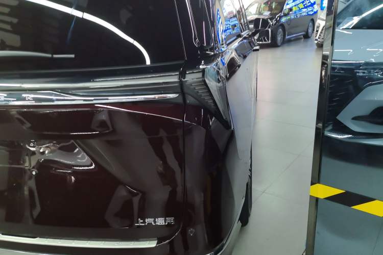 Used Buick GL8 New Energy 2024 Lu Zun Deluxe Edition 7-Seater Right Rear Taillight