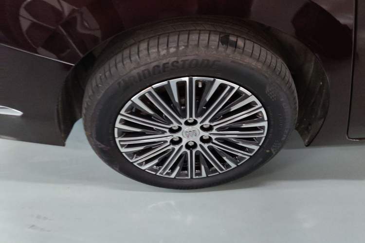 Used Buick GL8 New Energy 2024 Lu Zun Smart Edition 7-Seater Right Rear Wheel Hub