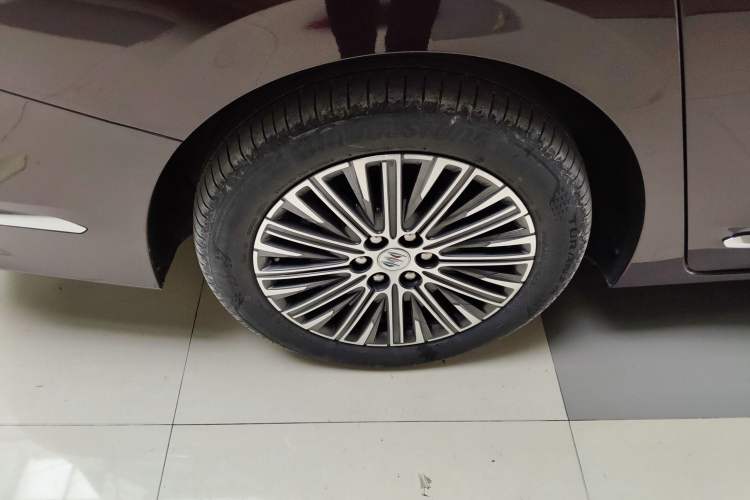 Used Buick GL8 New Energy 2024 Lu Zun Smart Edition 7-Seater Right Rear Wheel Hub