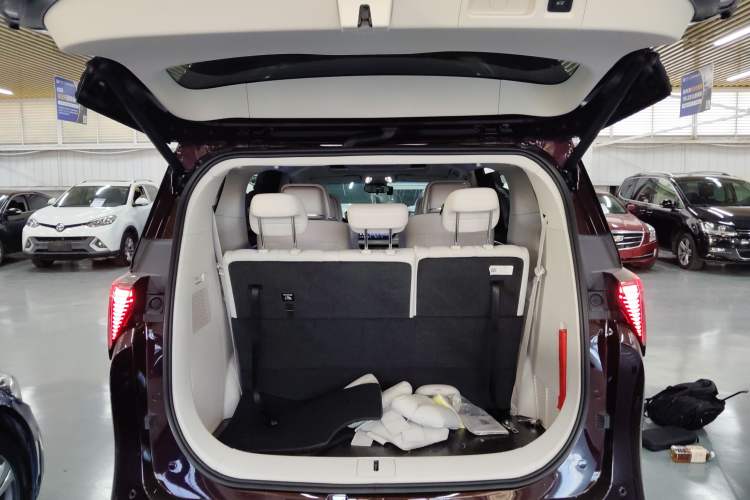 Used Buick GL8 New Energy 2024 Lu Zun Smart Edition 7-Seater Trunk