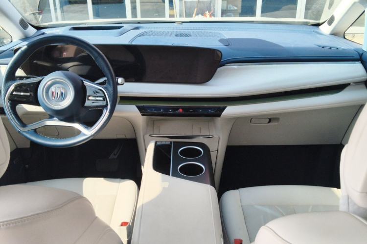 Used Buick GL8 New Energy 2024 Lu Zun Luxury Edition 7-Seater Center Console