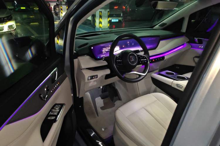 Used Buick GL8 New Energy 2024 Lu Zun Luxury Edition 7-Seater Driver Seat