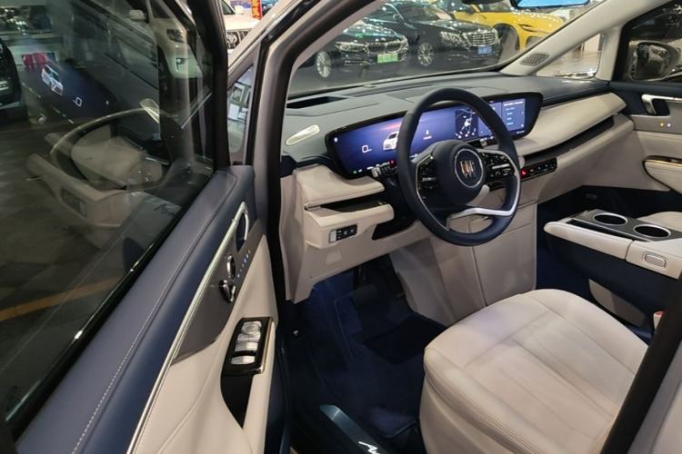 Used Buick GL8 New Energy 2024 Lu Zun Luxury Edition 6-Seater Driver Seat