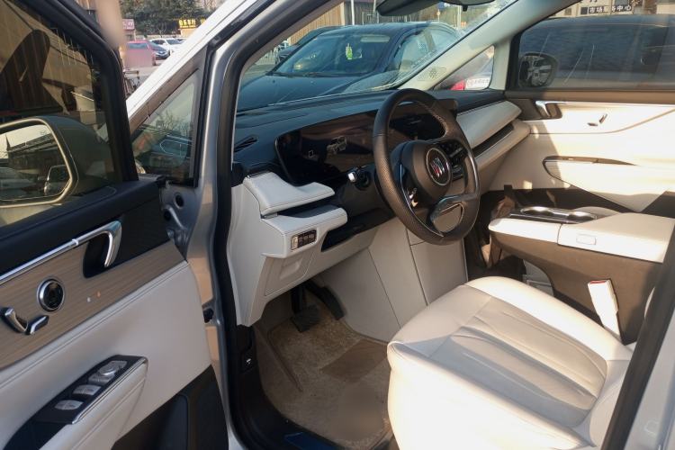 Used Buick GL8 New Energy 2024 Lu Zun Luxury Edition 7-Seater Driver Seat