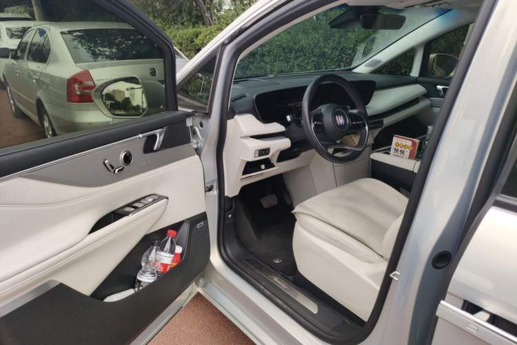 Used Buick GL8 New Energy 2024 Lu Zun Deluxe Edition 7-Seater Driver Seat