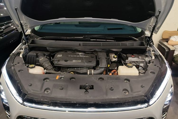 Used Buick GL8 New Energy 2024 Lu Zun Luxury Edition 6-Seater Engine Bay