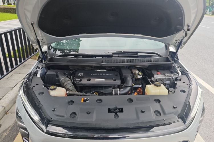 Used Buick GL8 New Energy 2024 Lu Zun Deluxe Edition 7-Seater Engine Bay