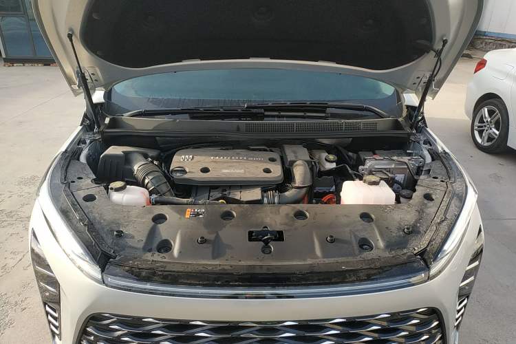 Used Buick GL8 New Energy 2024 Lu Zun Smart Edition 7-Seater Engine Bay