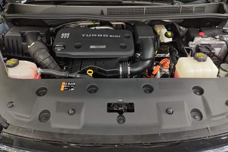 Used Buick GL8 New Energy 2024 Lu Zun Luxury Edition 6-Seater Engine Bay